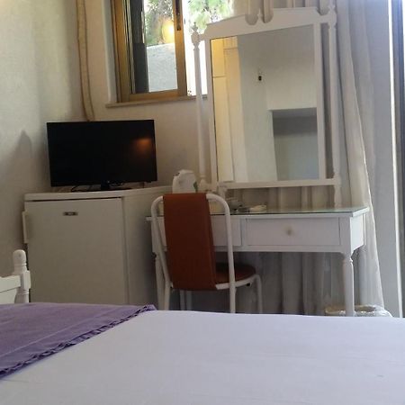 Rachel Hotel Agia Marina  Exterior photo