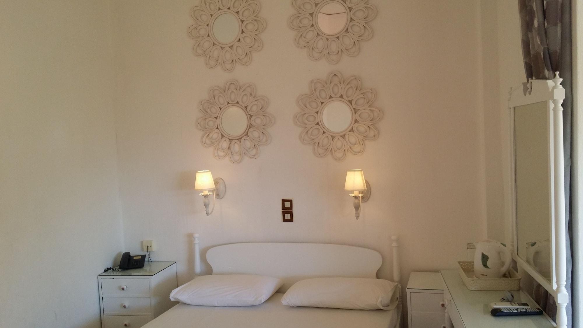 Rachel Hotel Agia Marina  Exterior photo